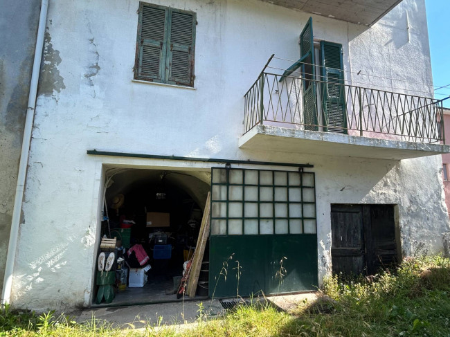 Villette a schiera in vendita a Roccavignale