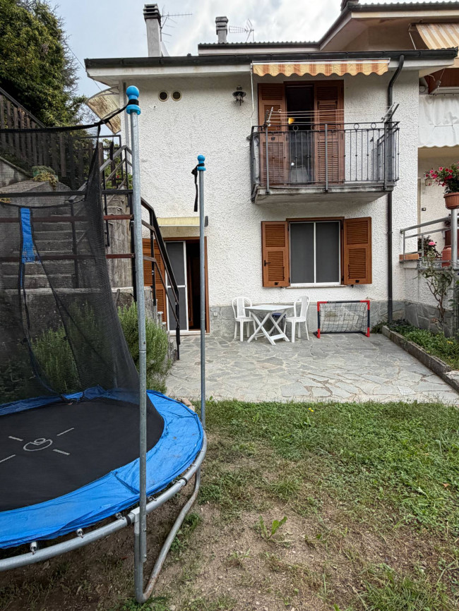 Villette a schiera in vendita a Osiglia