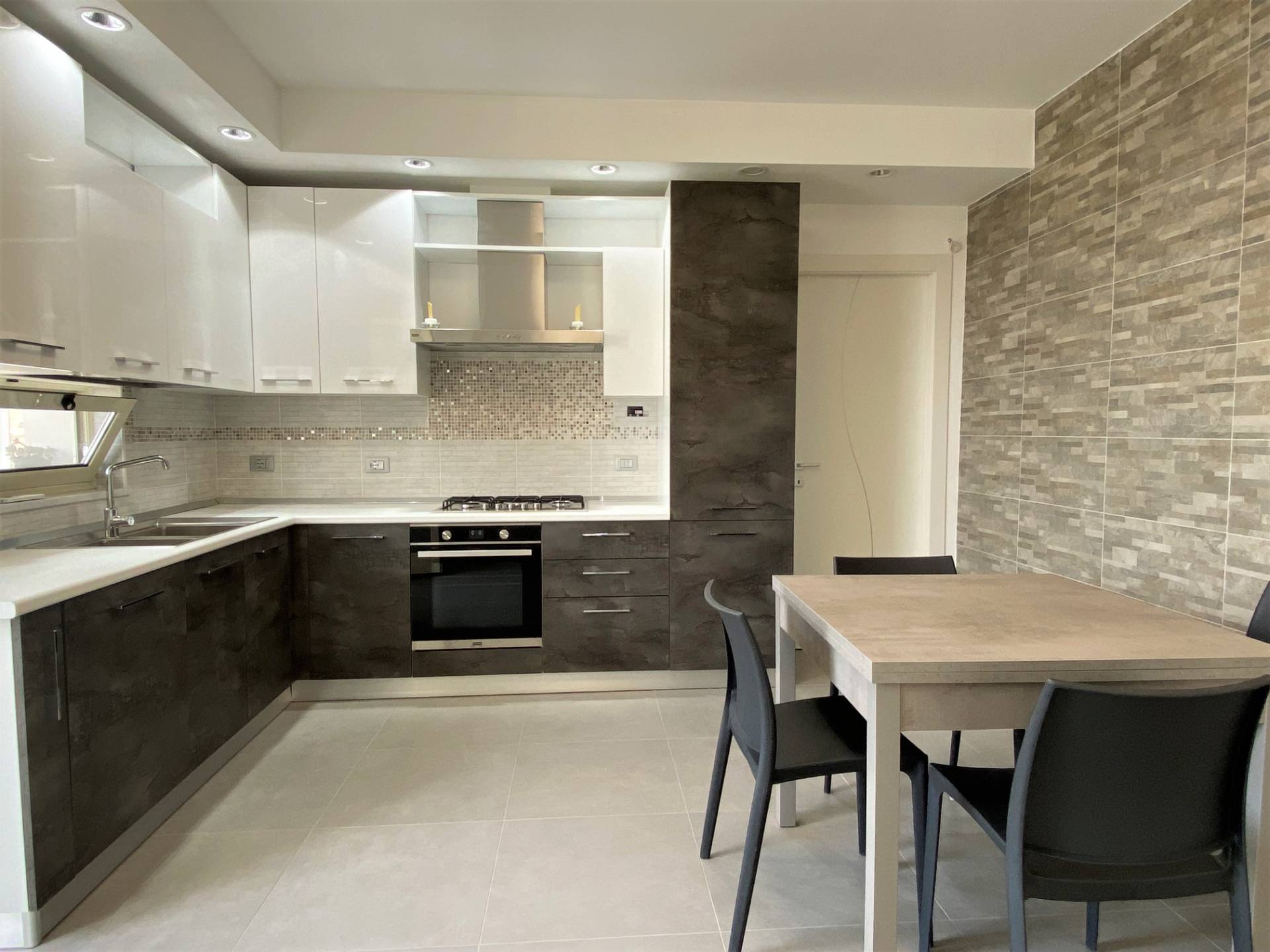 Stanza / Camera in Affitto