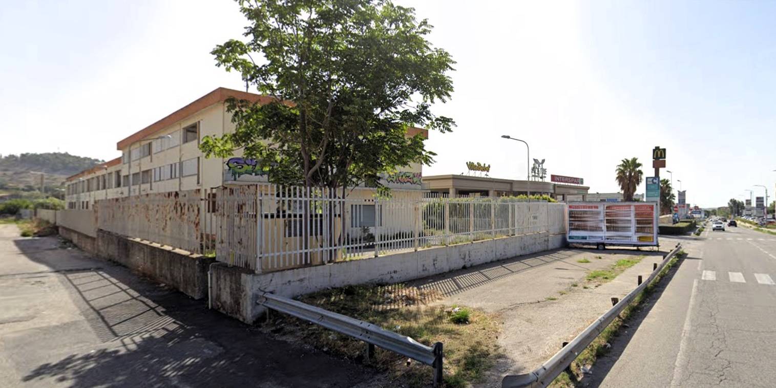 Stabile / Palazzo in Vendita