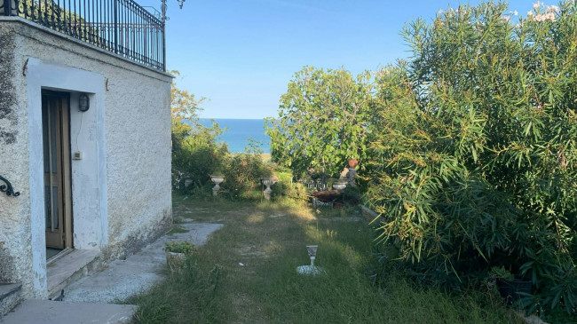 Villa in vendita a Fermo