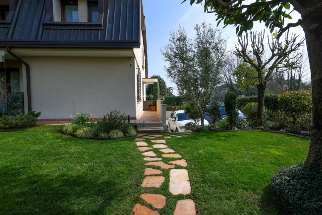 Villa in vendita a Selvazzano Dentro