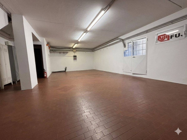 Locale commerciale in affitto a Rubano