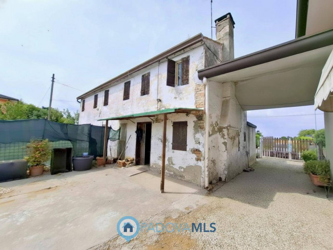 Rustico in vendita a Maserà di Padova