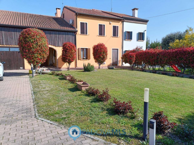 Rustico in vendita a Casalserugo