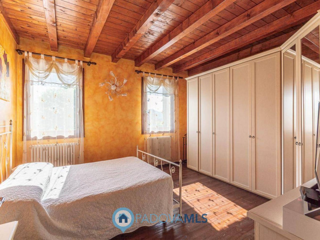 Villette a schiera in vendita a Due Carrare
