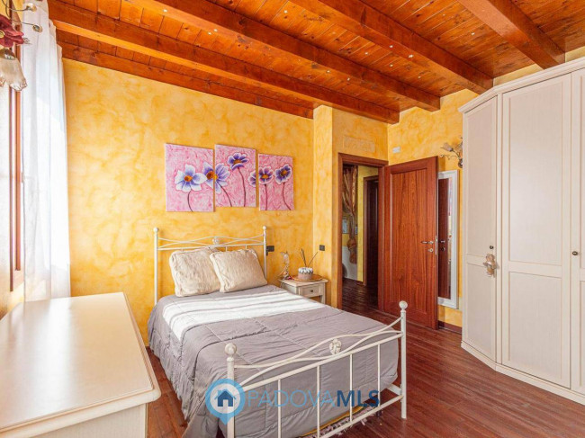 Villette a schiera in vendita a Due Carrare