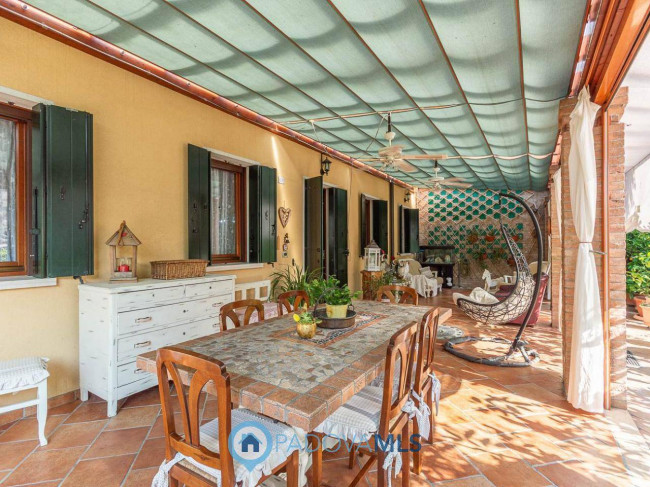 Villette a schiera in vendita a Due Carrare