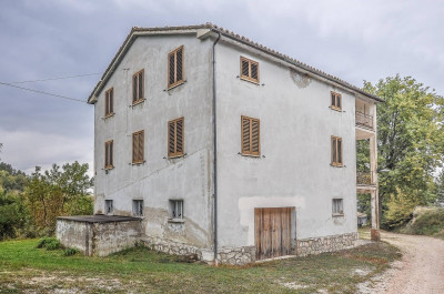 Casa colonica in vendita a Comunanza