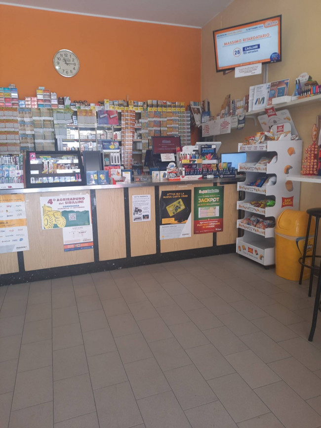 Locale in vendita a Fermo