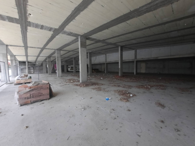 Locale commerciale in affitto a Petritoli