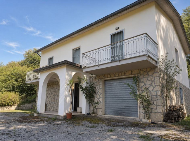  for sale in Comunanza