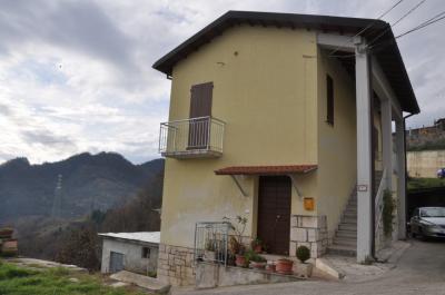 Casa cielo-terra in vendita a Roccafluvione