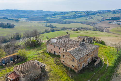 Casale in vendita a Monte Urano