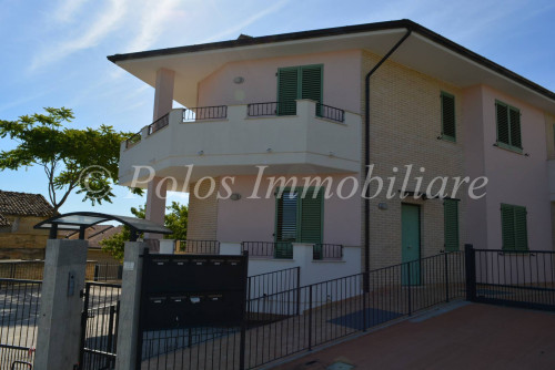 Casa cielo-terra in vendita a Lapedona