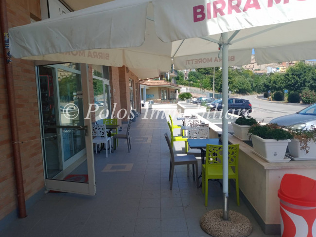 Attività commerciale in vendita a Fermo