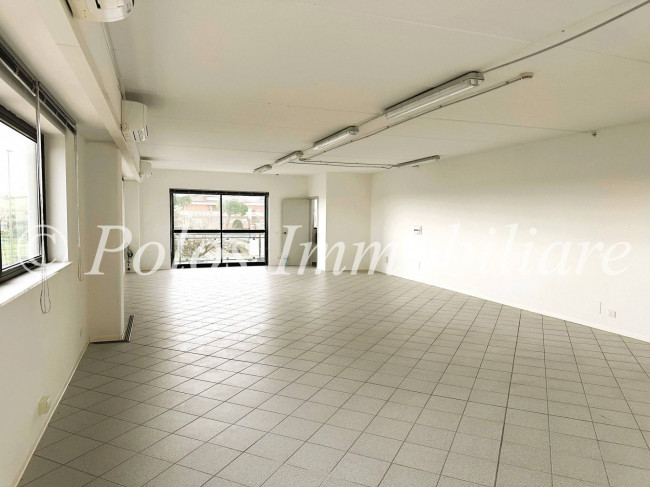 Studio/Ufficio in affitto a Fermo