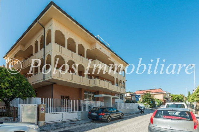 Posto auto coperto in vendita a Porto Sant'Elpidio