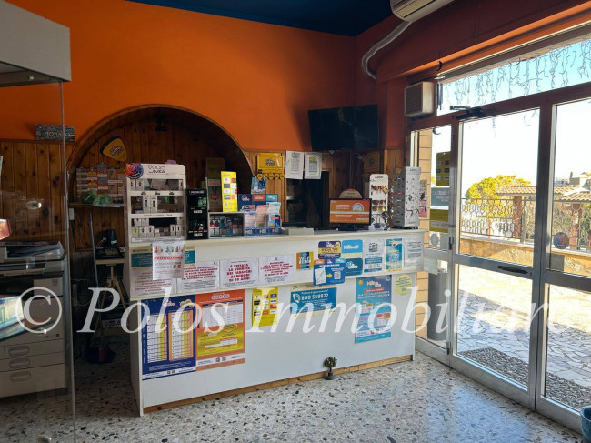 Attività commerciale in vendita a Moresco