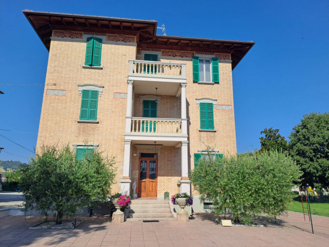  for sale in Santa Vittoria in Matenano