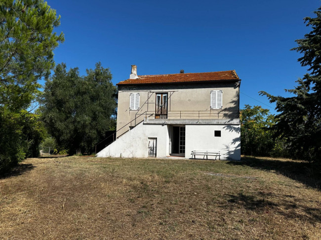 Casa colonica in vendita a Sant'Elpidio a Mare