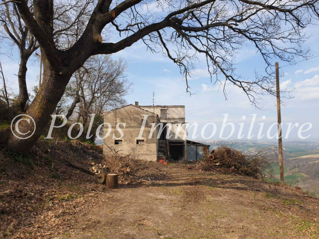 Rustico in vendita a Monterubbiano