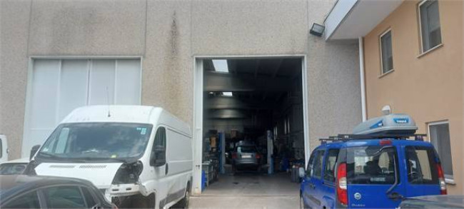 Capannone in vendita a Farra d'Isonzo