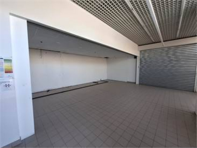 Locale commerciale in affitto a Monfalcone