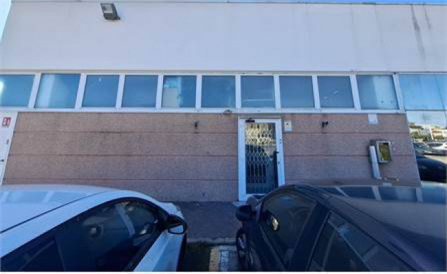 Locale commerciale in affitto a Monfalcone
