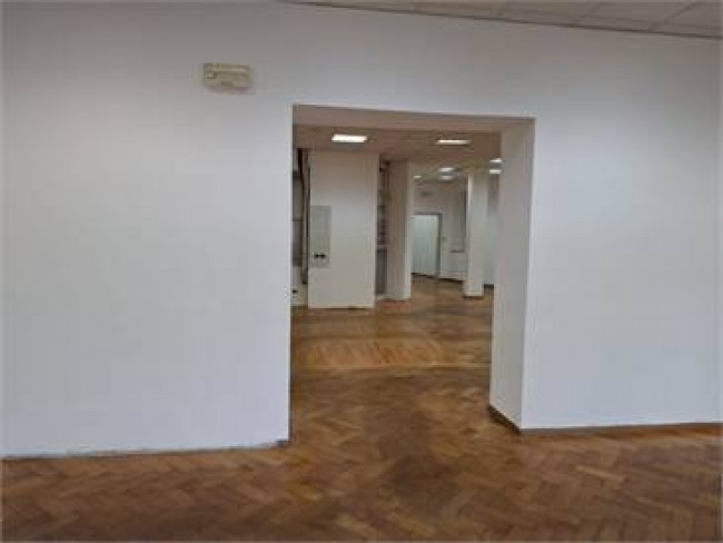 Locale commerciale in affitto a Trieste
