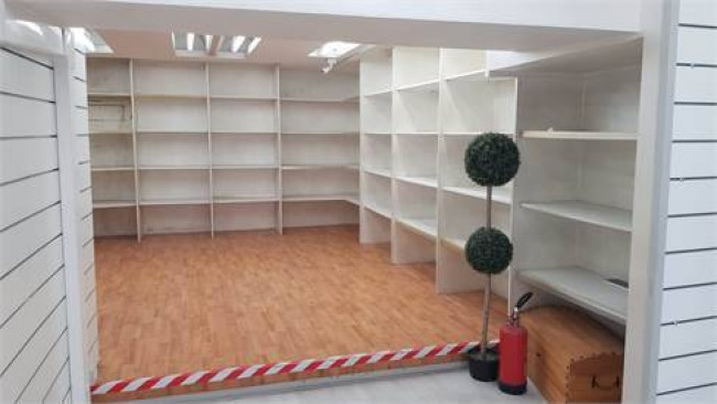 Locale commerciale in affitto a Trieste
