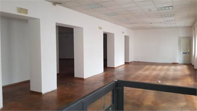 Locale commerciale in affitto a Trieste