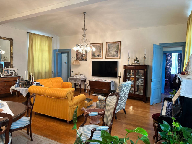 Villa in Vendita a Caluso