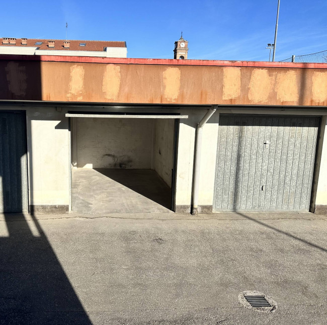 Box o garage in Affitto a Giaveno