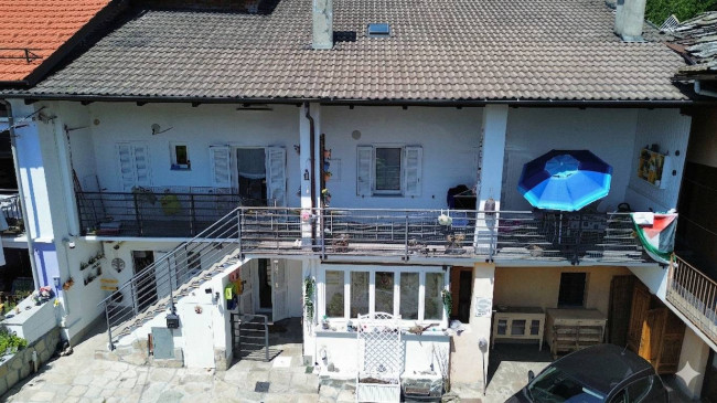 Stabile - Palazzo in Vendita a Coazze