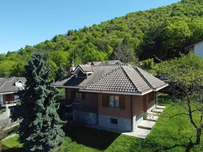 Villa in Vendita a Trana