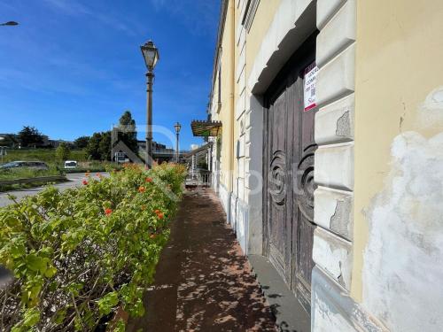 Locale commerciale in affitto a Salerno