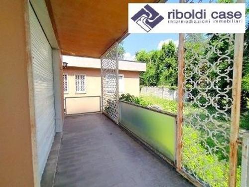 Casa singola in vendita a Carugo