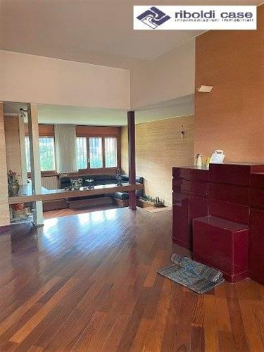 Casa singola in vendita a Desio