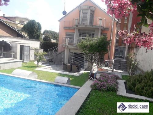 Villa in vendita a Seregno