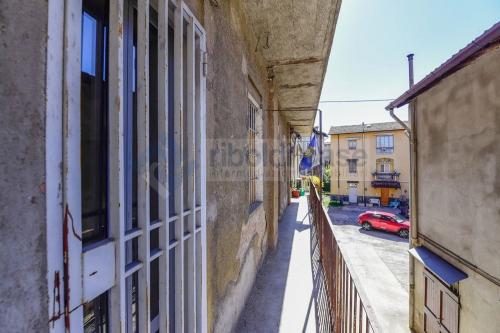 Edificio commerciale o terziario in vendita a Carate Brianza