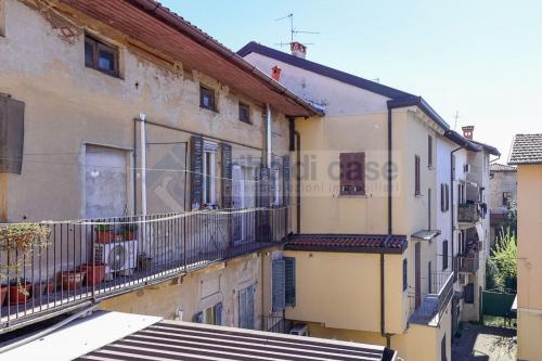 Edificio commerciale o terziario in vendita a Carate Brianza