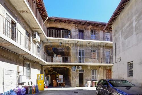 Edificio commerciale o terziario in vendita a Carate Brianza