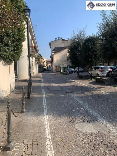 Appartamento in vendita a Verano Brianza