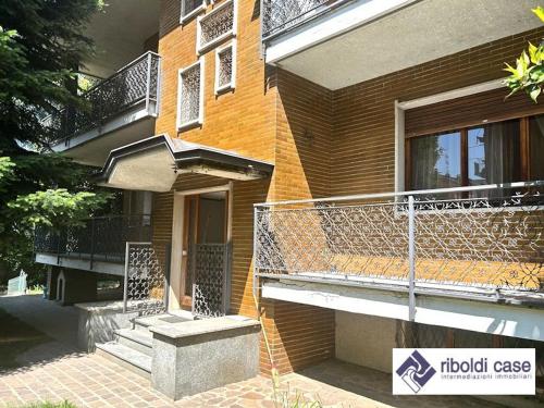 Villa in vendita a Besana in Brianza