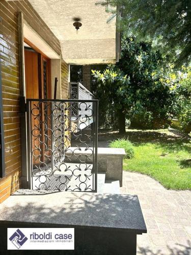Villa in vendita a Besana in Brianza