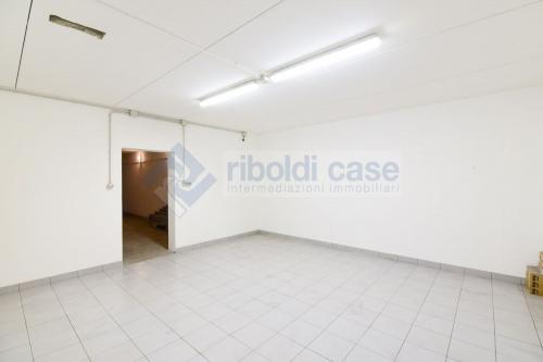 Locale commerciale in vendita a Lissone