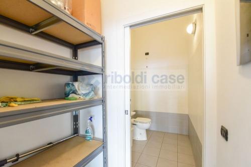 Locale commerciale in vendita a Lissone