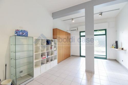 Locale commerciale in vendita a Lissone