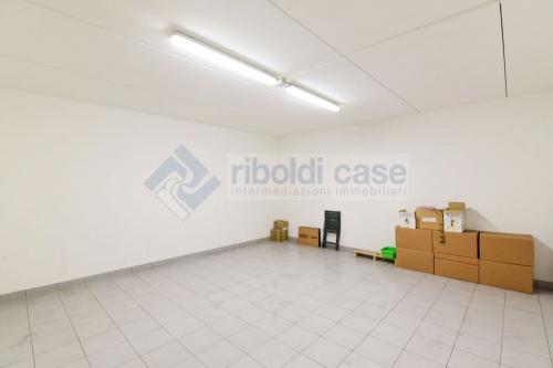 Locale commerciale in vendita a Lissone